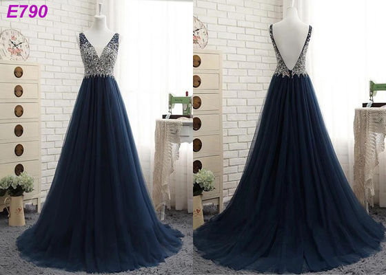 V yaka backless kayışları boncuk A çizgi koyu mavi tül abiye